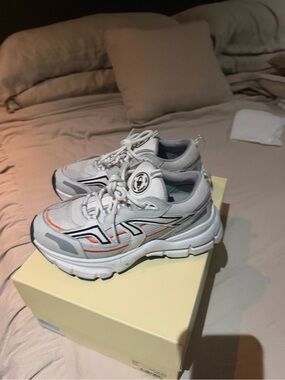 Axel arigato sneaker